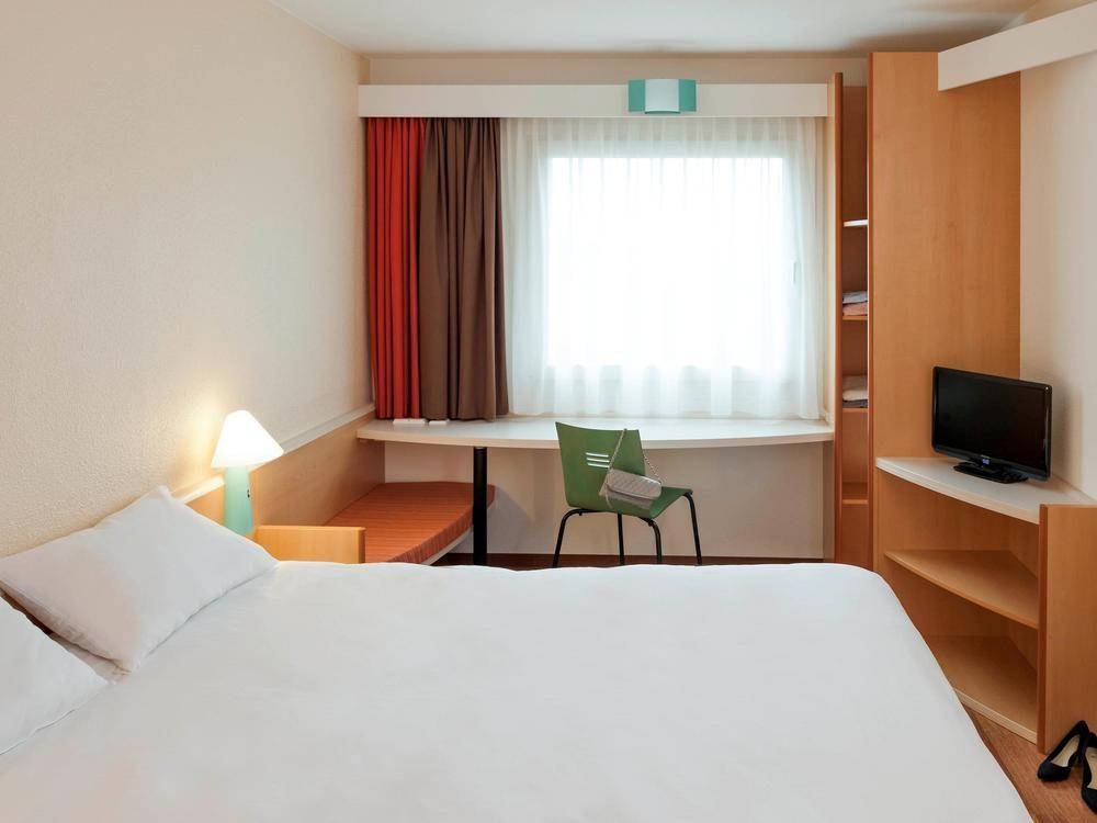 Ibis Centre 3*