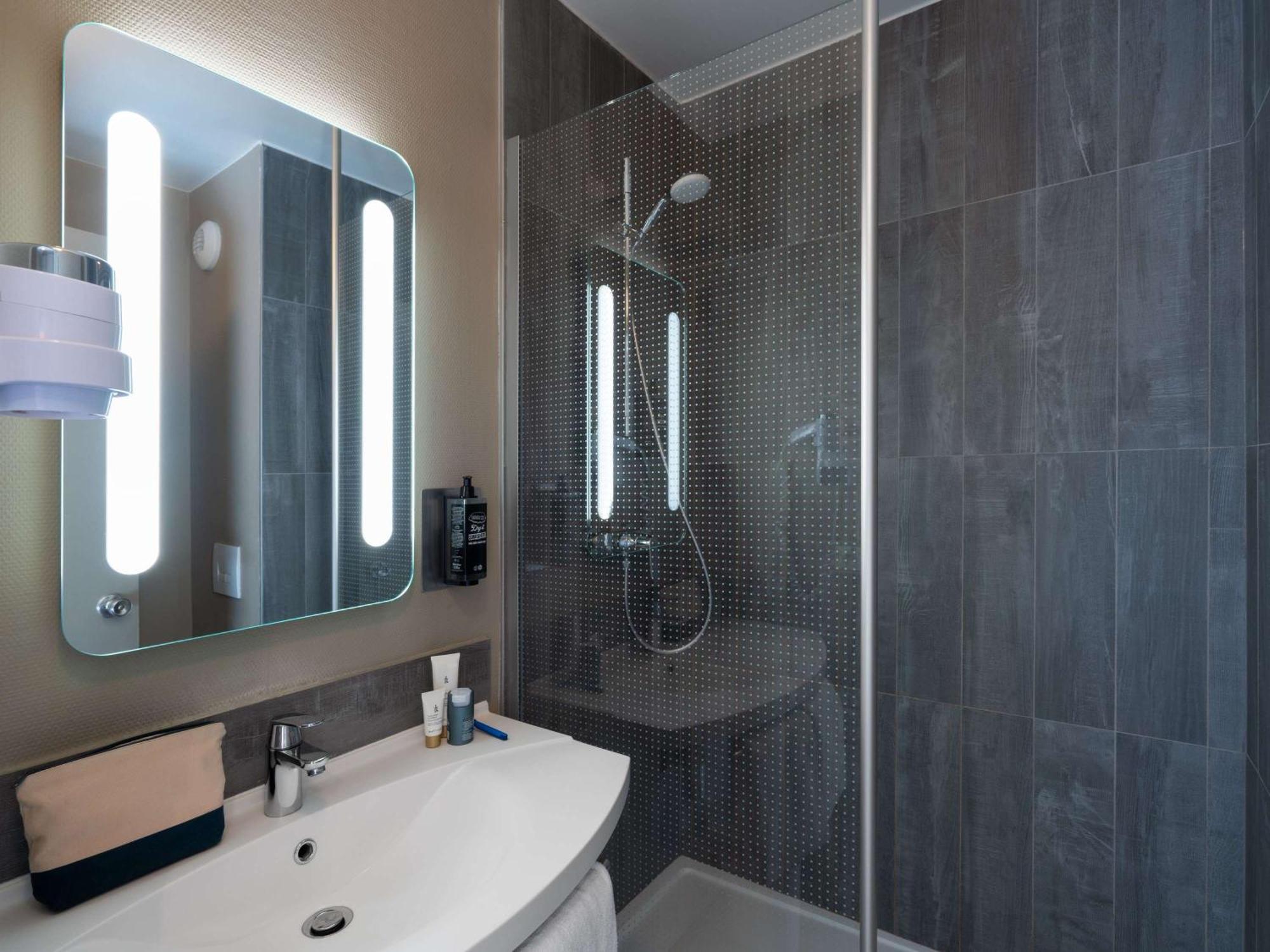 Ibis Centre 3* Épernay