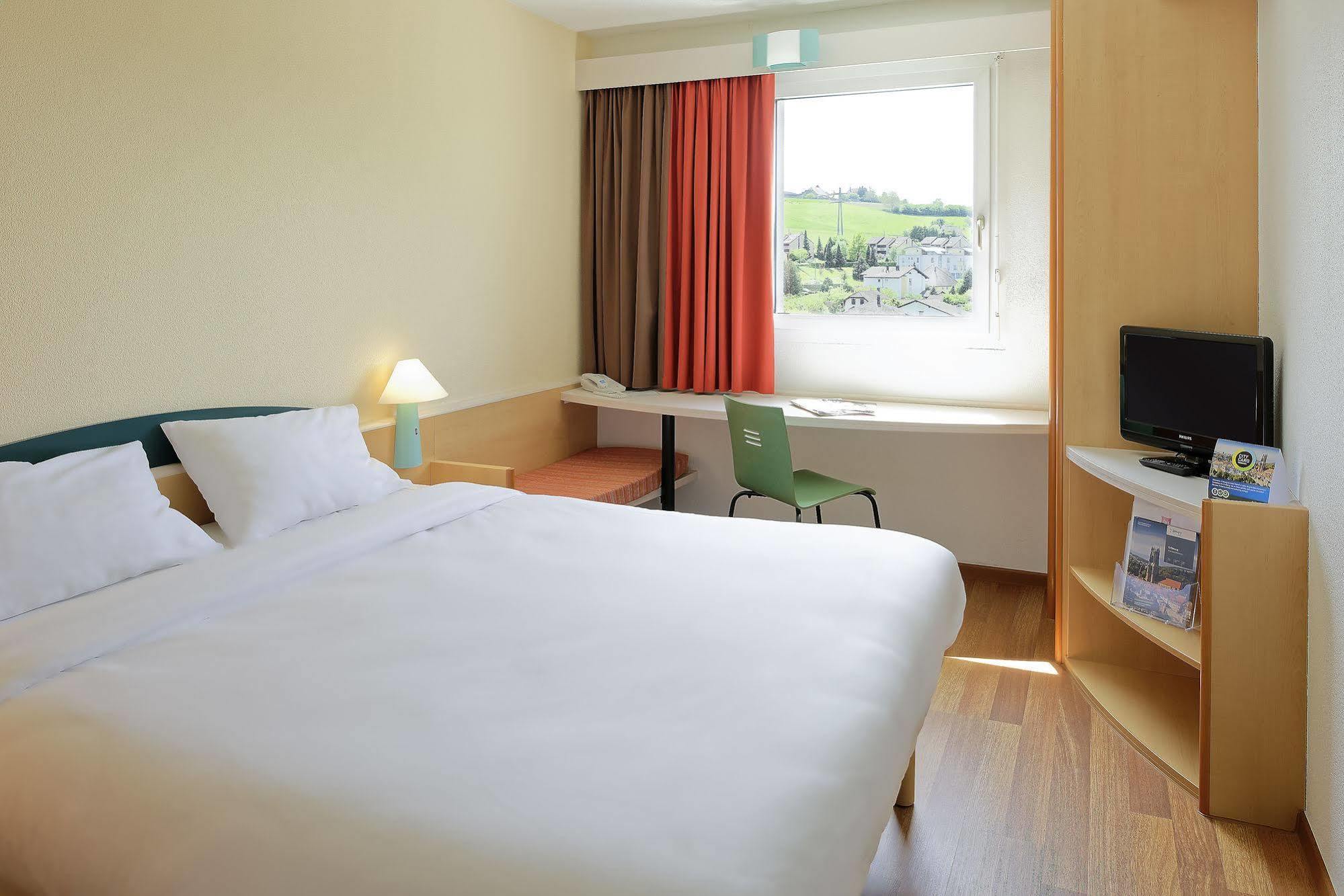 Ibis Centre 3*